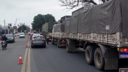 Refuerzo de controles en el puente carretero por el tránsito pesado