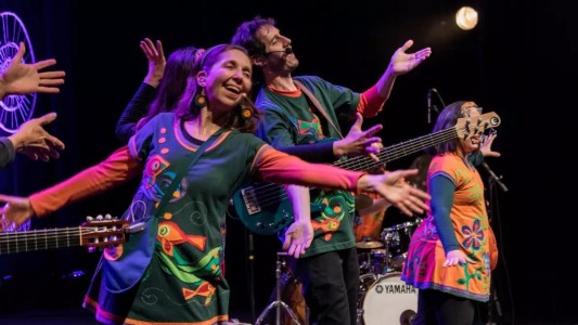 "Canticuénticos" se presenta en el escenario del Teatro Municipal