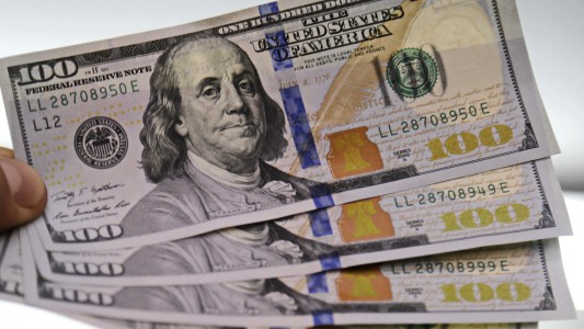 Volvió a bajar el dólar blue y el Banco Central vendió divisas por segunda rueda consecutiva