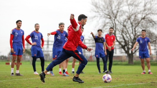 Unión: El “Kily” espera dos jugadores para repetir el equipo frente a Talleres