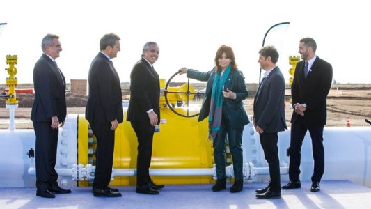 Alberto, Massa y Cristina abrieron juntos la válvula para inaugurar el gasoducto Néstor Kirchner