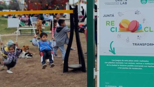 Ya se instalaron los juegos nuevos en la plaza de barrio San Agustín