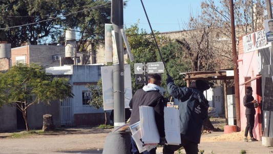 La Municipalidad notificó a los espacios políticos sobre el retiro de cartelería