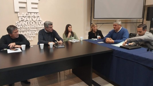 Paritaria municipal: FESTRAM y representantes de intendentes y presidentes comunales llegaron a un acuerdo