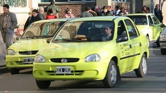 Reclamo de titulares de taxis y remises