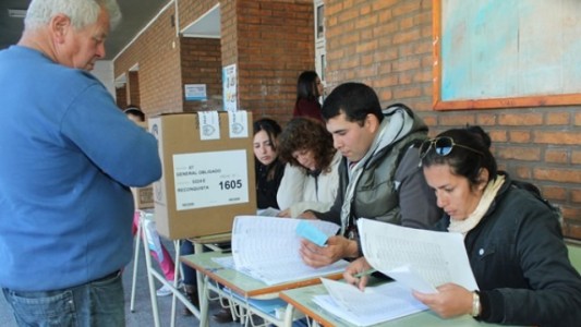 Este viernes comienza el pago a las autoridades de mesa de las Paso provinciales