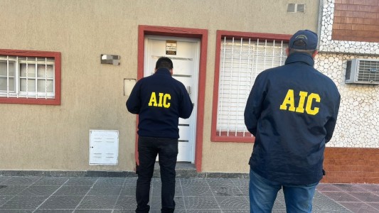 Allanaron a la dueña del departamento donde funcionaba una “cueva” financiera