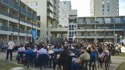 Se entregaron 75 viviendas Procrear del Parque Federal de Santa Fe