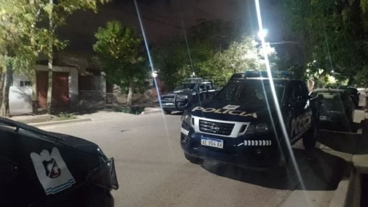 Estacionó mal su auto, un vecino lo increpó y le respondió con tres disparos