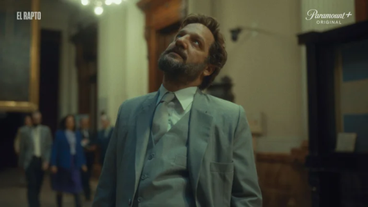 La aclamada película "El Rapto" llega a cines de Argentina en octubre y en noviembre por Paramount+