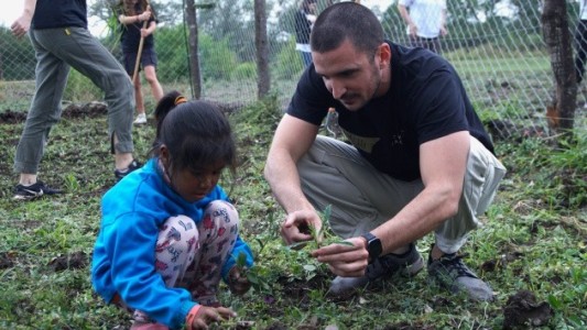 Es santafesino y lo nominaron a un premio por su acción solidaria en el Chaco profundo