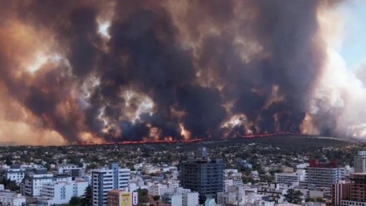Desesperadas evacuaciones de vecinos en Villa Carlos Paz