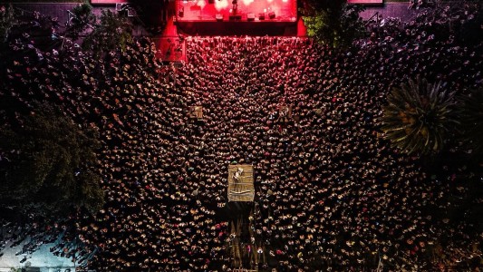 A 40 años del retorno de la democracia: Más de 8 mil personas celebraron el 104° aniversario de UNL