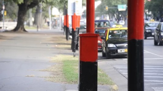 Rosario: Cayeron seis hinchas por pintar postes de luz con los colores de Newell´s