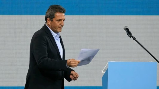 Massa pedirá licencia en el Ministerio de Economía “para facilitar la transición”