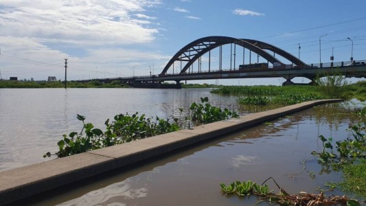 La crecida del Paraná afecta al río Salado, que superó el nivel de alerta en Santo Tomé