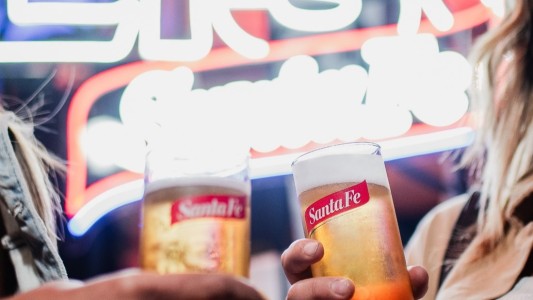 Cerveza Santa Fe festejó el Día del Liso y anunció promociones durante diciembre
