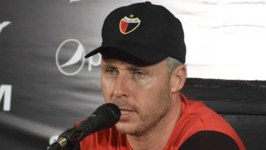 Damonte dejó de ser entrenador de Colón de manera formal