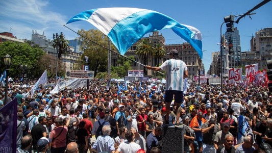 La CGT se movilizó contra el DNU de Milei: "No somos la casta, somos los trabajadores"
