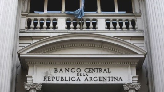 Transferencias en dólares: el BCRA eliminó el límite mensual de operaciones permitidas