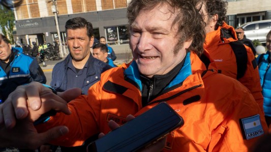 Milei viajó a la Antártida para visitar las bases Marambio y Esperanza