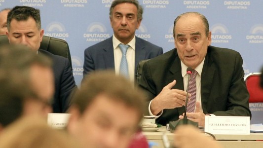 Debate en comisiones: funcionarios vuelven hoy al Congreso a defender el proyecto de Ley Ómnibus