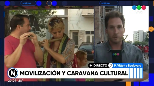 “Culturazo”: se realizó una caravana cultural contra las medidas de Milei