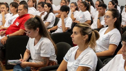 Dengue: capacitan a estudiantes de enfermería para participar de los “bloqueos”