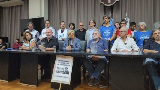 Docentes y no docentes universitarios reclaman e inician paro de actividades