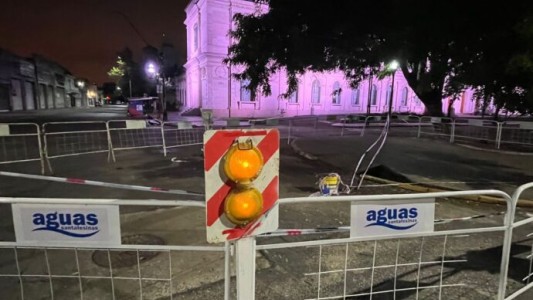 Nuevo socavón se abrió sobre Bulevard y piden precaución al transitar