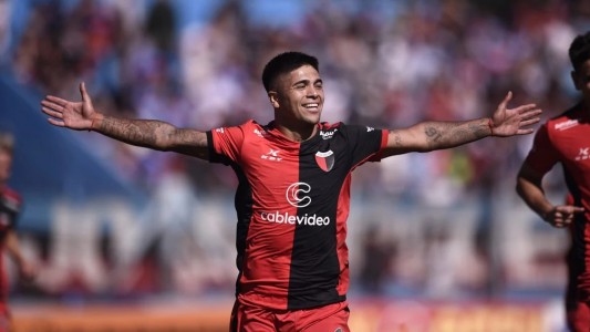 Colón es el equipo más goleador de la Primera Nacional