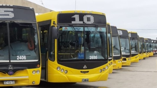 Colectivos: la UTA lanzó un paro de tres días para la próxima semana