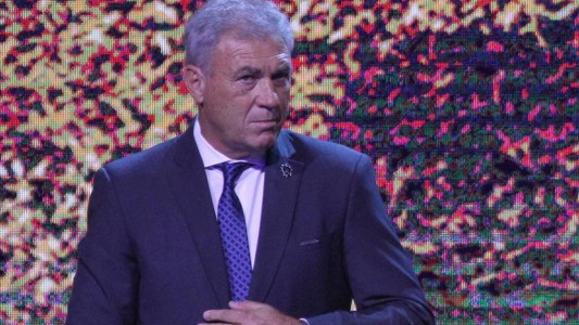 Nery Pumpido: "A mis hijos el apellido le complica las cosas"