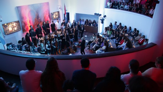 Gloriana brilló con un show íntimo en el Concejo Municipal