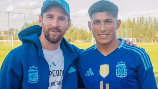 Lautaro Vargas participó de la victoria de la Sub 20 y conoció a Messi