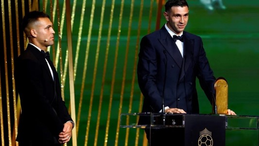 Dibu Martínez hace historia: ganó el Premio Yashin por segundo año consecutivo