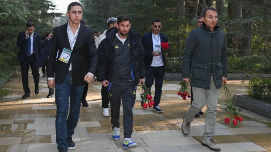 Por qué Lionel Messi viajó a Azerbayán