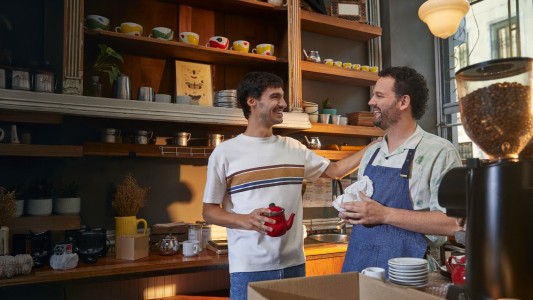 Avalian lanza su nueva campaña "De tu lado para cuidarte", inspirada en las personas que más nos cuidan