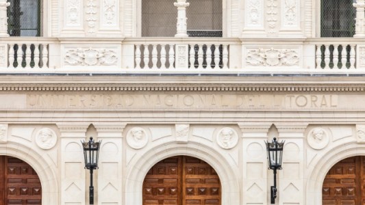 Docencia en crisis: cientos de profesores renuncian a sus horas de clases