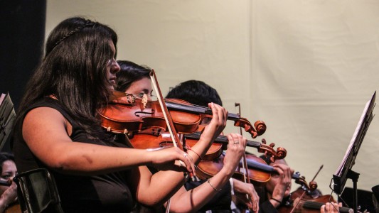 Se otorgaron más de 50 instrumentos nuevos a la orquesta juvenil de Somos Música