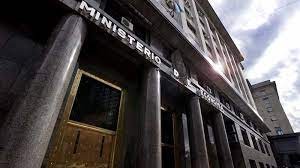 El Gobierno anunció un proceso de recompra de bonos en dólares