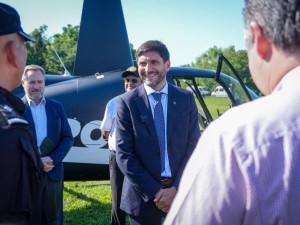 90 camionetas y un helicóptero fueron entregados para tareas de patrullaje