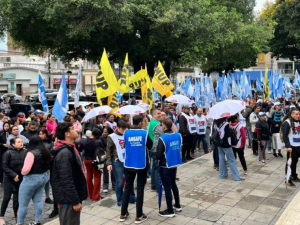 Organizaciones sociales protestaron contra el recorte del programa “Volver al Trabajo”