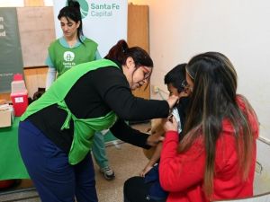 Vacunación itinerante: dónde aplicarse dosis contra gripe, neumonía y VSR esta semana