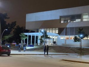 Grave denuncia: lo secuestraron al bajar del colectivo y lo apuñalaron