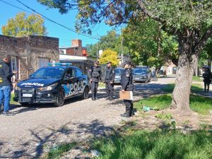 Amenazas en escuelas: una familia fue notificada por la policía y se le exige el pago de $6 millones