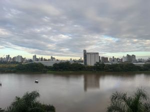 Feriado con nubes amenazantes: ¿llega la lluvia a Santa Fe este 1 de mayo?