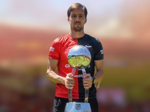 Christian Bernardi se despide de Colón tras casi 10 años en el club