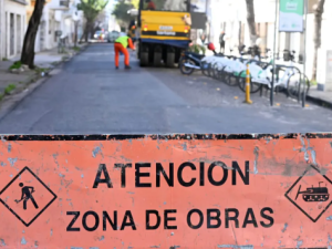 Bacheo: nuevos cortes este domingo y cambios en recorridos de colectivos