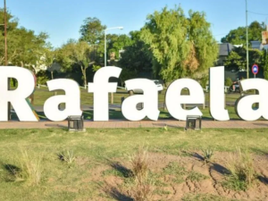 Accidente fatal en Rafaela: murió una mujer embarazada tras un choque entre una moto y un camión